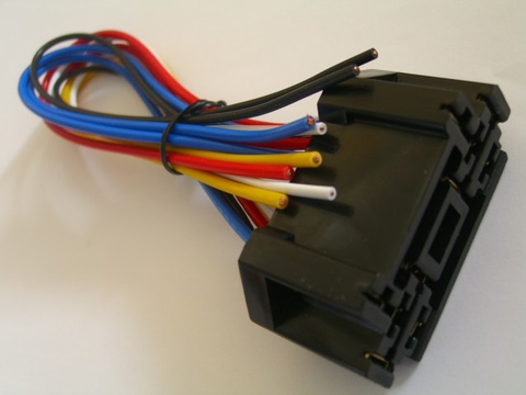 12 Volt Double Socket and Wiring Harness for Single-Pole Double-Throw Relays (SPDT)