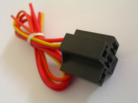 12 Volt Single Socket and Wiring Harness For Single-Pole Double-Throw Relay